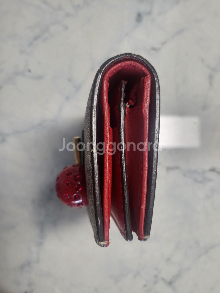 구찌 체리 지갑 택포.--3