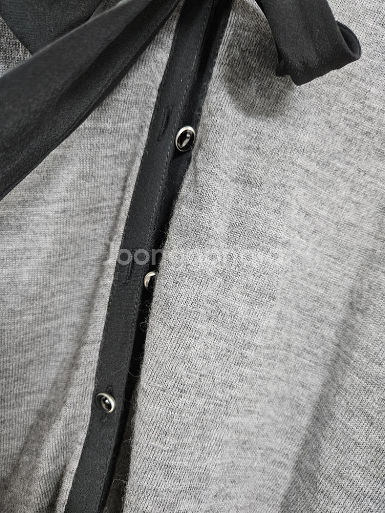 클럽모나코 메리노울 로브 소매프리 가디건 아주얇음--2