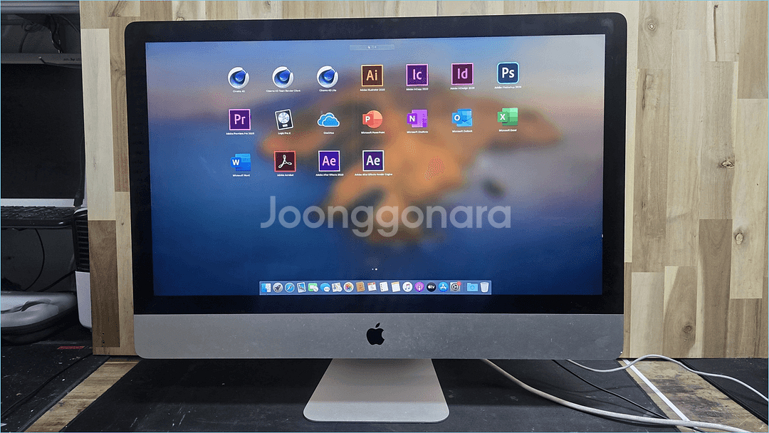 아이맥 A2115 i7-10세대 27인치 팝니다--1