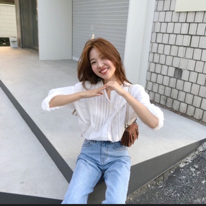 (새상품)코드유 블랑 블라우스입니다