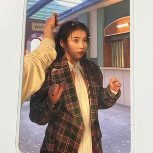 배송비포함) 아이유 애플뮤직 라일락 미공포 포카