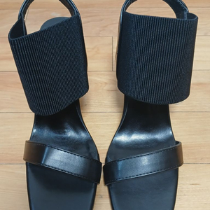 하이탑 스퀘어토 샌들 힐 9.5cm 사이즈 240