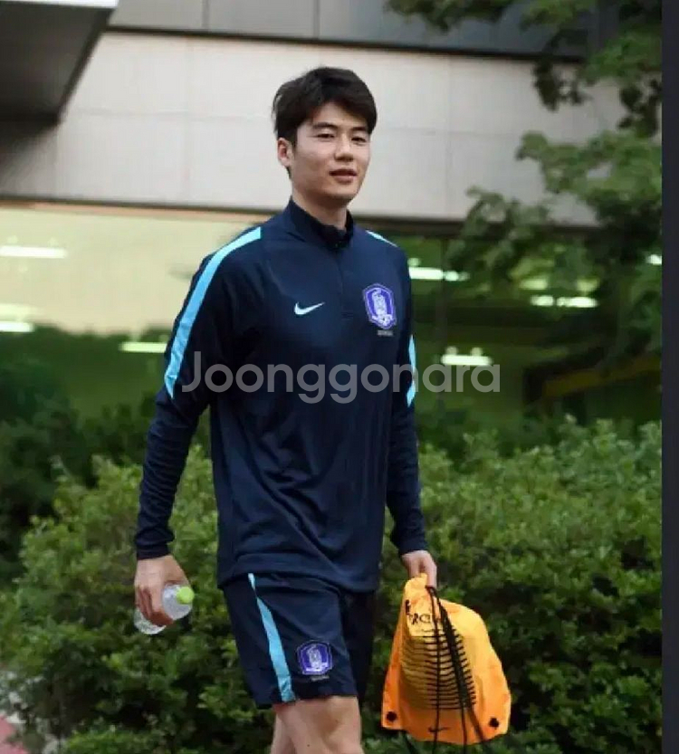16-18 대한민국 축구 국대 선수용 드릴탑 트레이닝--2