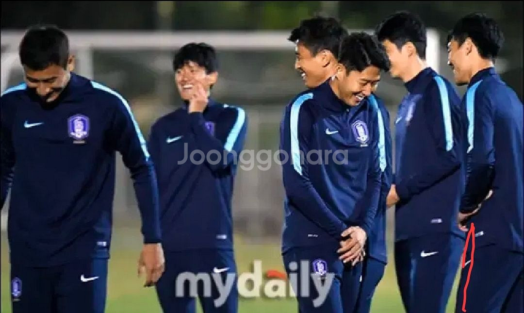16-18 대한민국 축구 국대 선수용 드릴탑 트레이닝--3