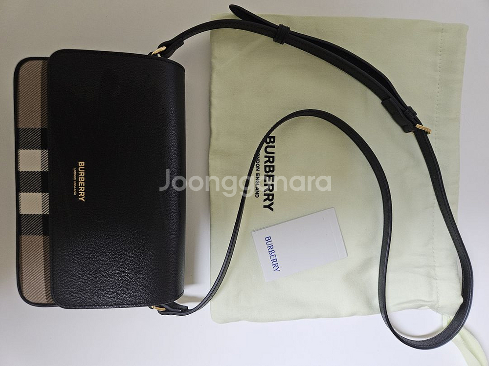 버버리 햄프셔 체크 크로스백--1