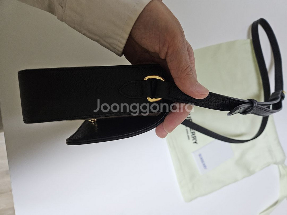 버버리 햄프셔 체크 크로스백--5