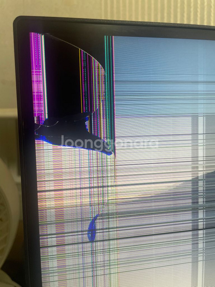 LG32UN550모니터--1