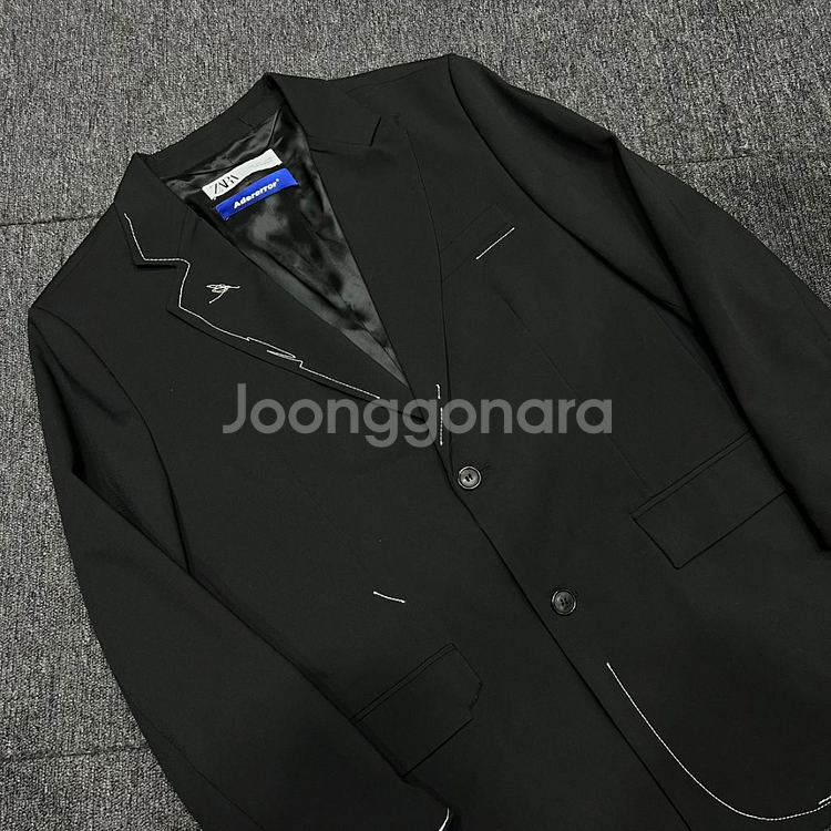 자라 x 아더에러 오버사이즈 스티치 블레이저 L--1