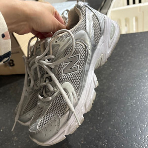 뉴발란스 530