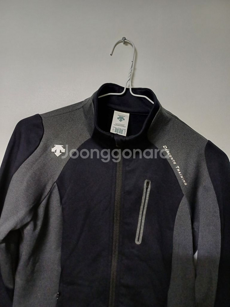 여성 데상트 봄.가을 간절기 집업 (스판85-90(--1