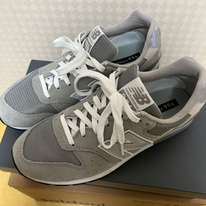 뉴발란스 996 그레이 250팝니다.