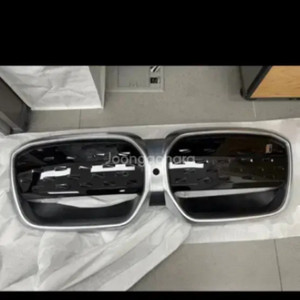 BMW 전기차 ix3 전용 순정 그릴 신차상태에서 탈거