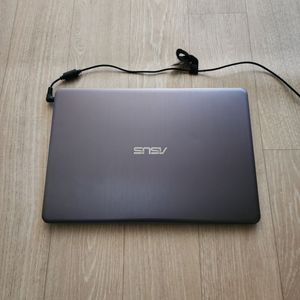 아수스s406u i5-8세대 팝니다.