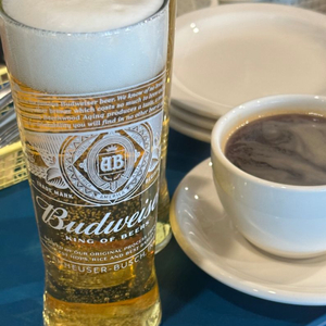 버드와이저 맥주잔