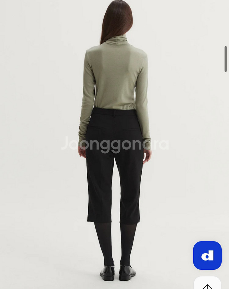 이아 카프리 팬츠 새상품 팝니다--2