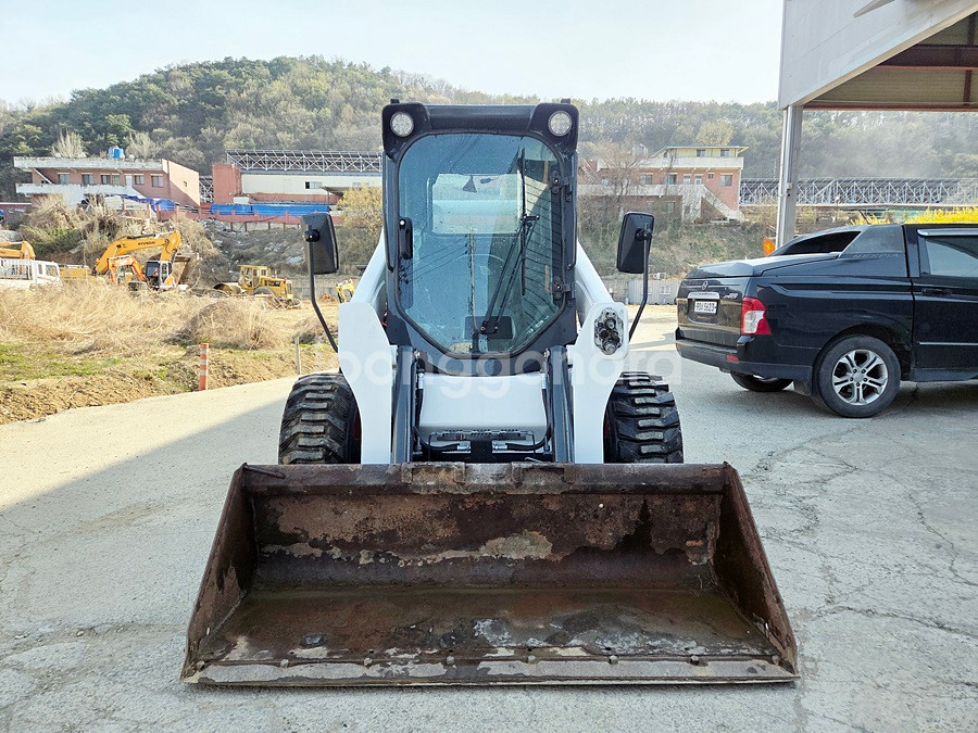 75마력 밥캣 중고스키로더매매 바브켓 미니로더 S650--1