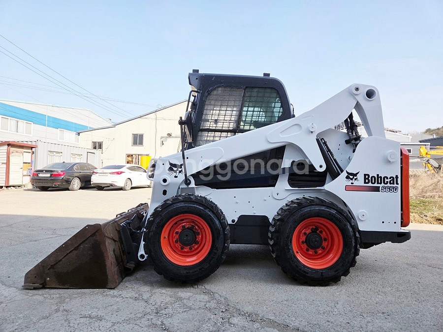 75마력 밥캣 중고스키로더매매 바브켓 미니로더 S650--4