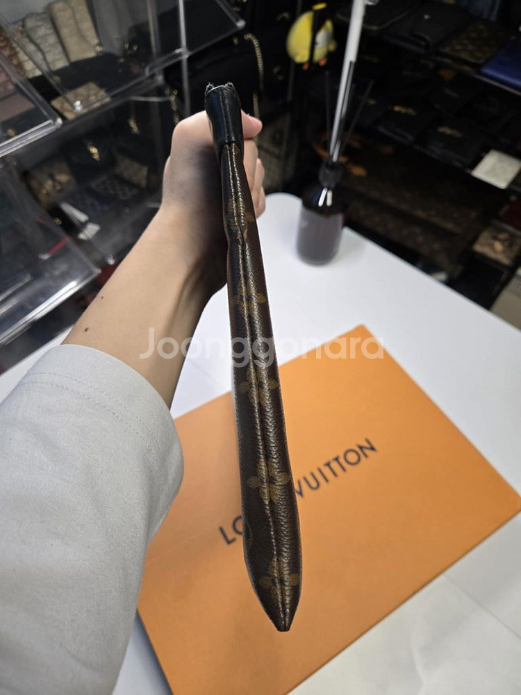 [정품]루이비통 디스커버리 모노그램 클러치백--1