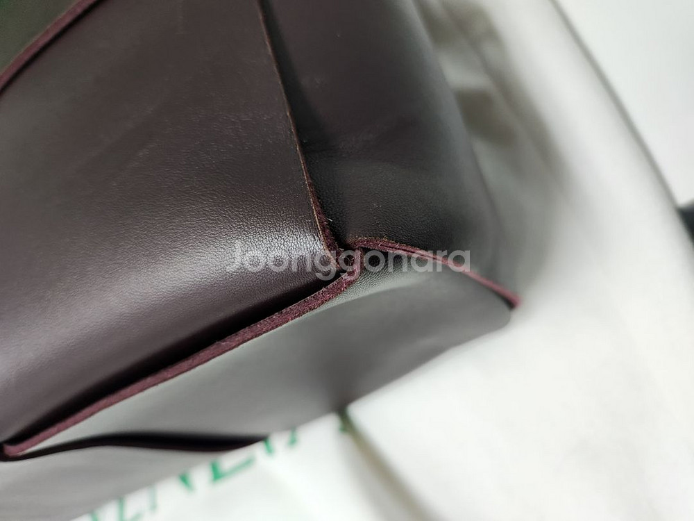 보테가베네타 아르코 토트백 미디움 폰단트--7