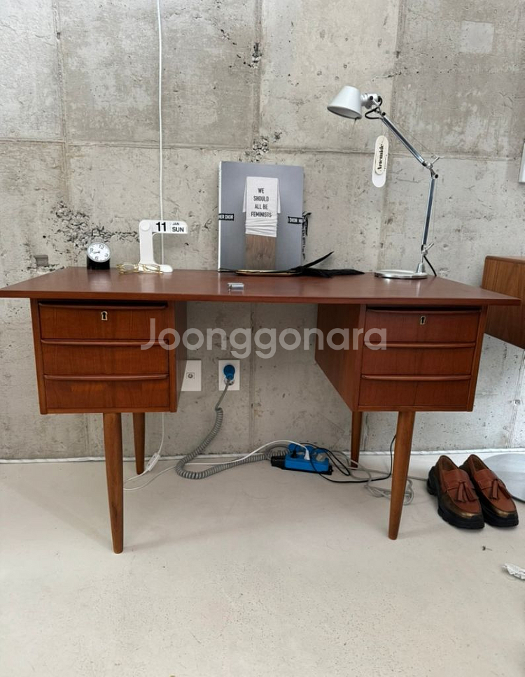 오르후스 빈티지 책상--0