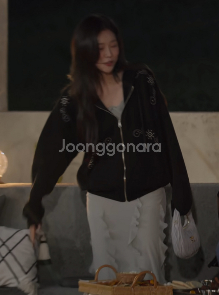 폴리수엠 후드집업--0