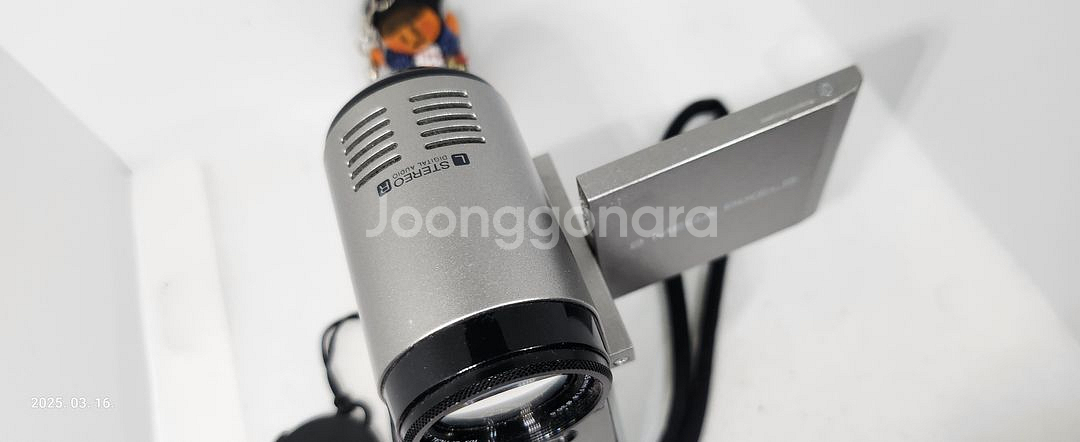 JVC 빅터 GZ-MC100 캠코더입니다--1