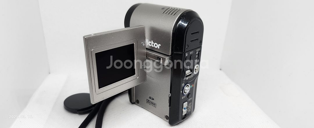 JVC 빅터 GZ-MC100 캠코더입니다--3
