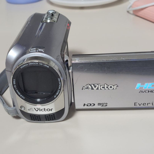 JVC 빅터 GZ-HD260 캠코더입니다