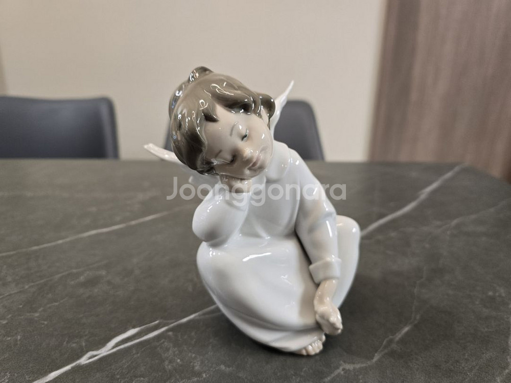 야드로 즐거운 상상하는 천사--0