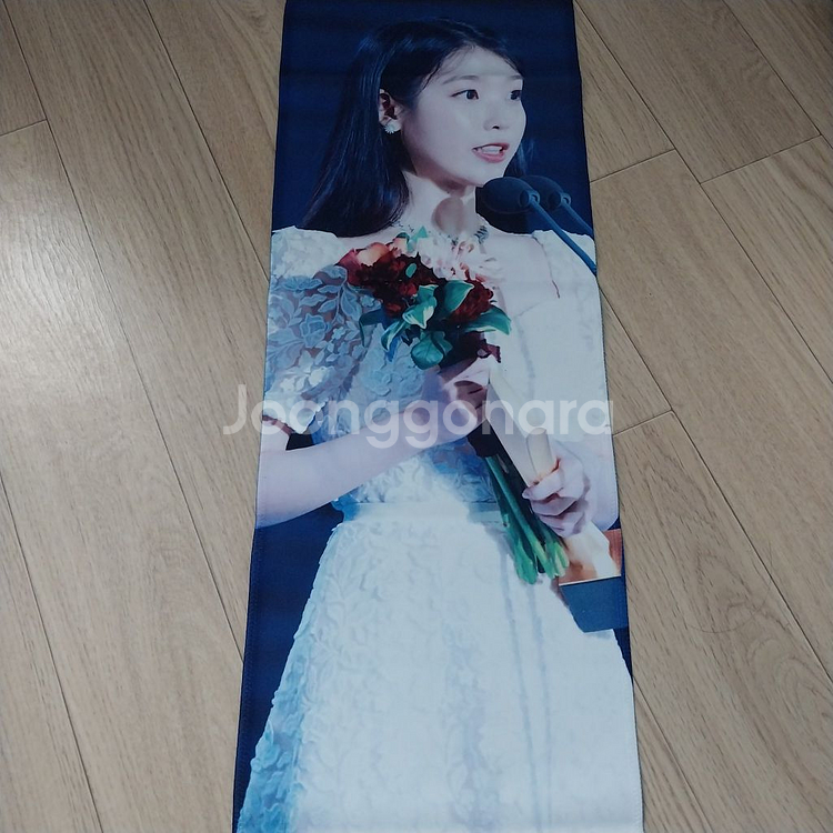 아이유 생일 카페 싸인 포카 슬로건 스티커 네컷 굿즈--3