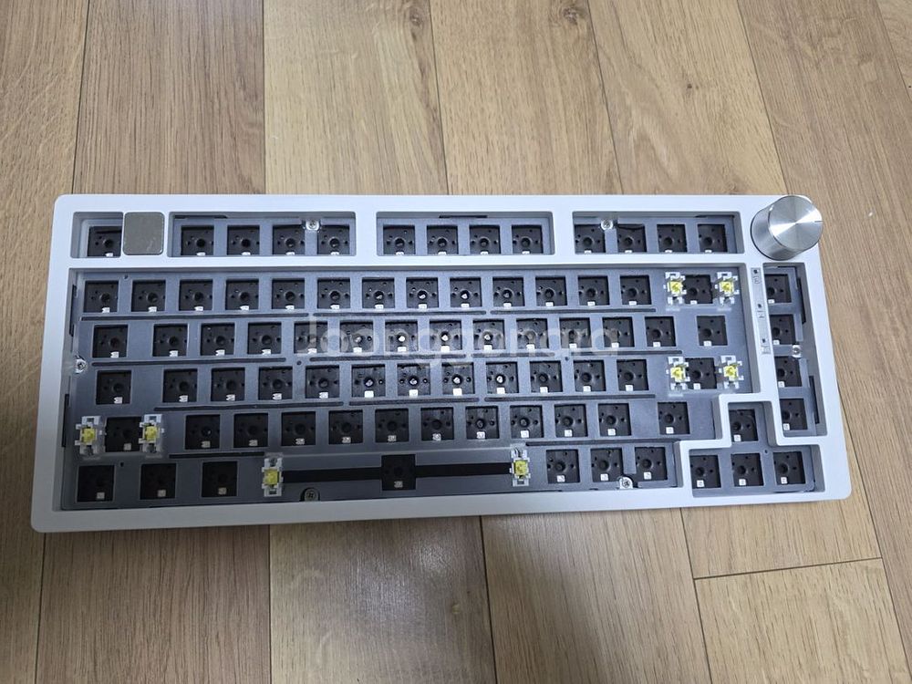 Leobog hi75 ( 베어본 / 화이트,스위치선택--0