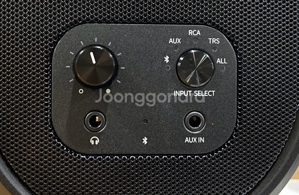JBL 104-BT 블루투스 모니터 스피커 판매합니다--3