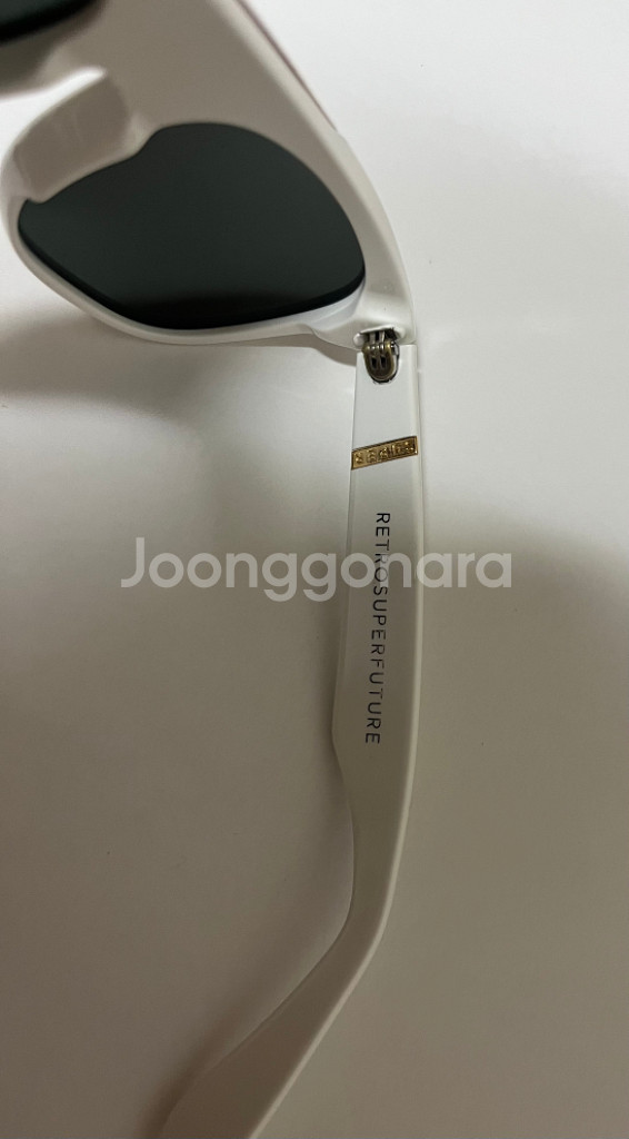 레트로슈퍼퓨처 흰색 선글라스--4