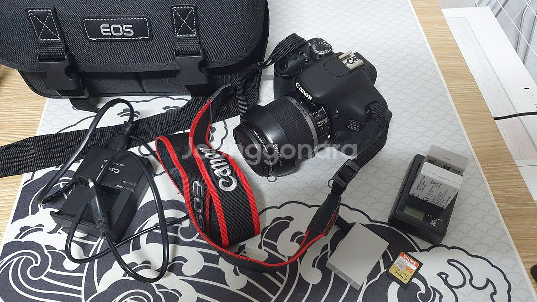 캐논 600D 18-55mm 렌즈 포함--0