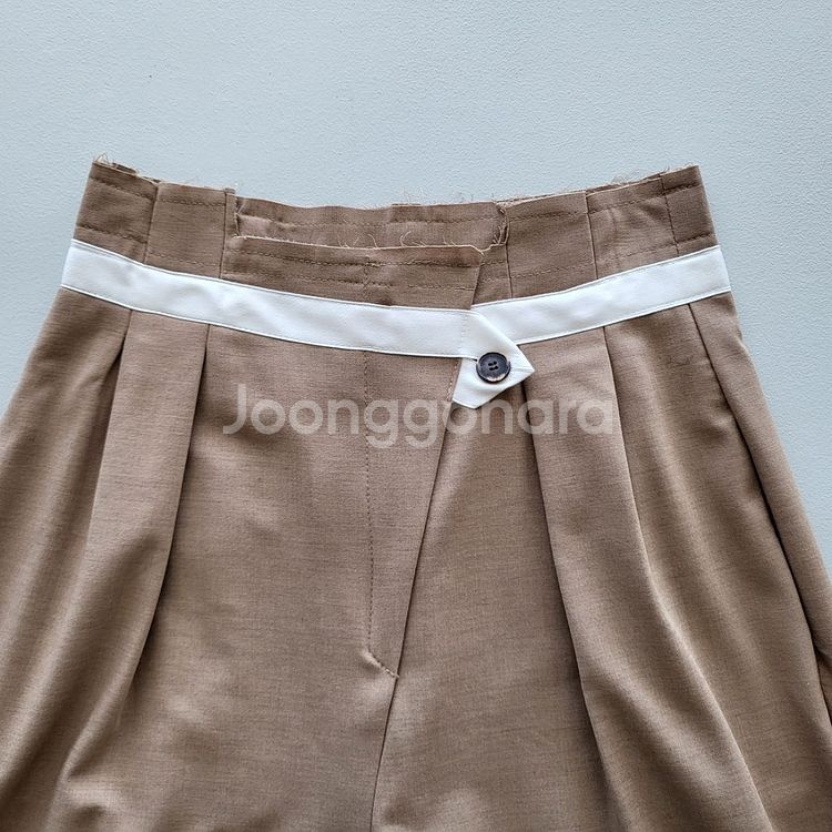 핀탁 와이드 슬랙스 판매합니다--2