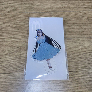 홀로라이브 니노마에 이나니스 아크릴 스탠드 판매합니다