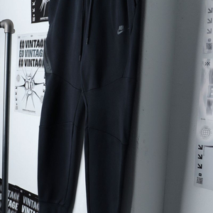 (L-XL) 나이키 트레이닝복 바지 블랙 테크팩 조거