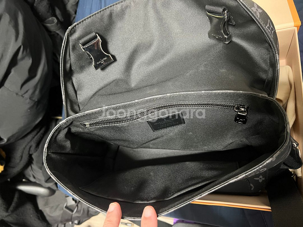 루이비통 보야제 메신저백--7