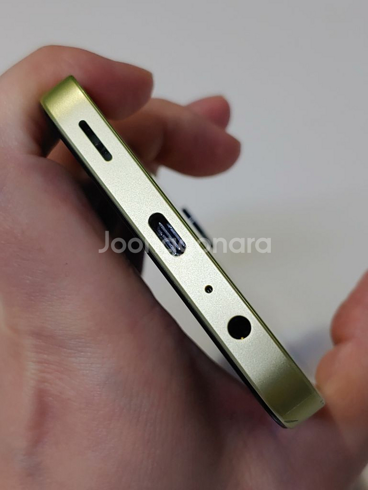 갤럭시 버디3 A15 옐로우 14만--5