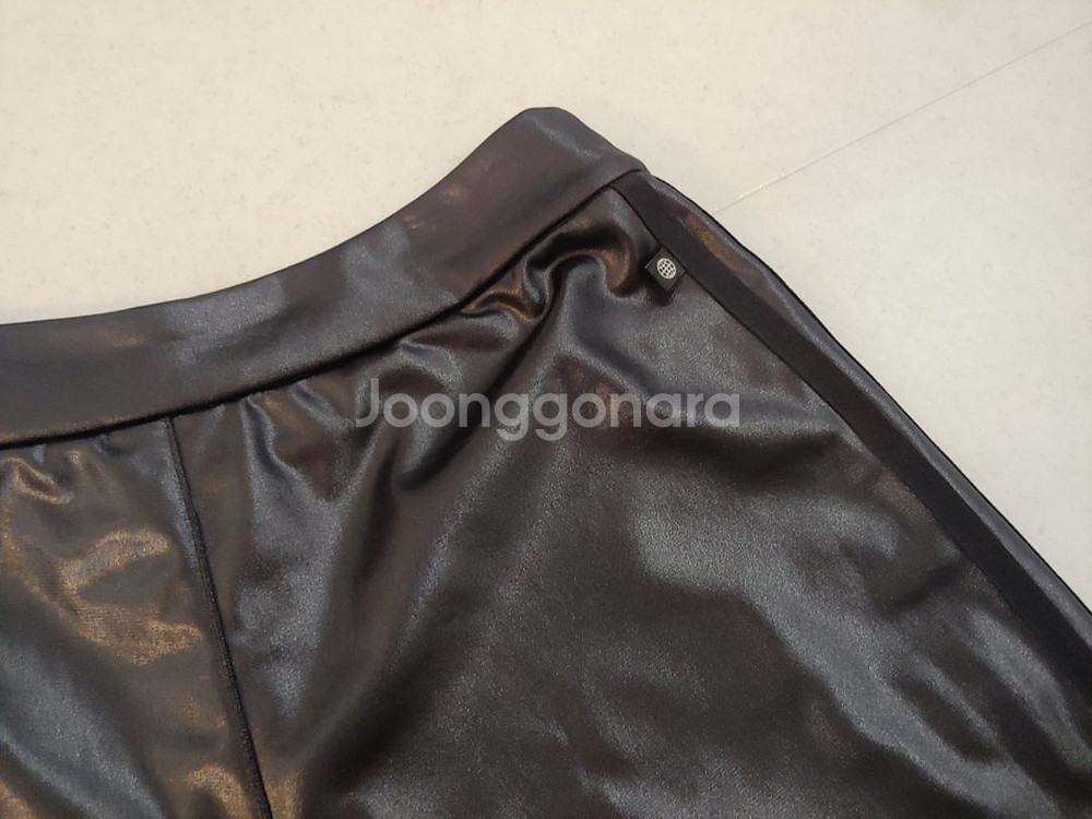 (새상품)아디다스 레더 숏팬츠--7