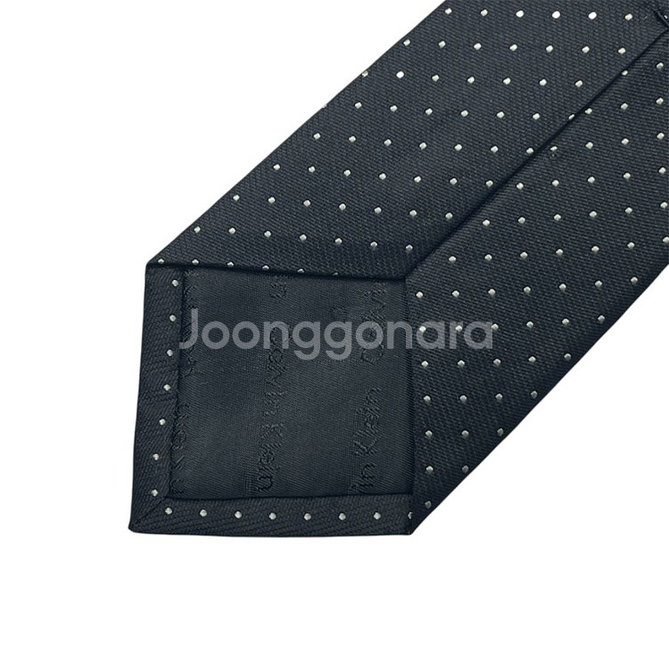 명품 캘빈클라인 넥타이 7.5cm 블랙 컬러 도트 패턴--4