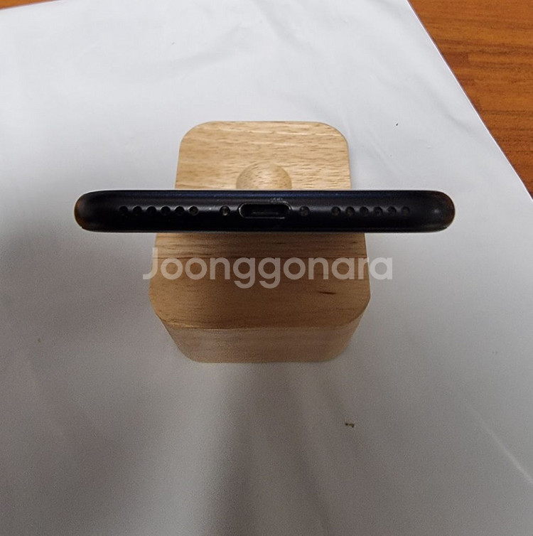 아이폰se2 128g 판매합니다!--5