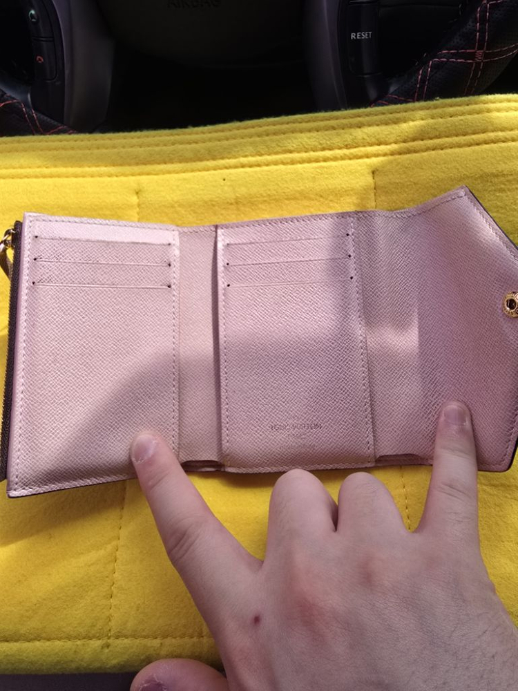 루이비통 빅토린 중지갑--4