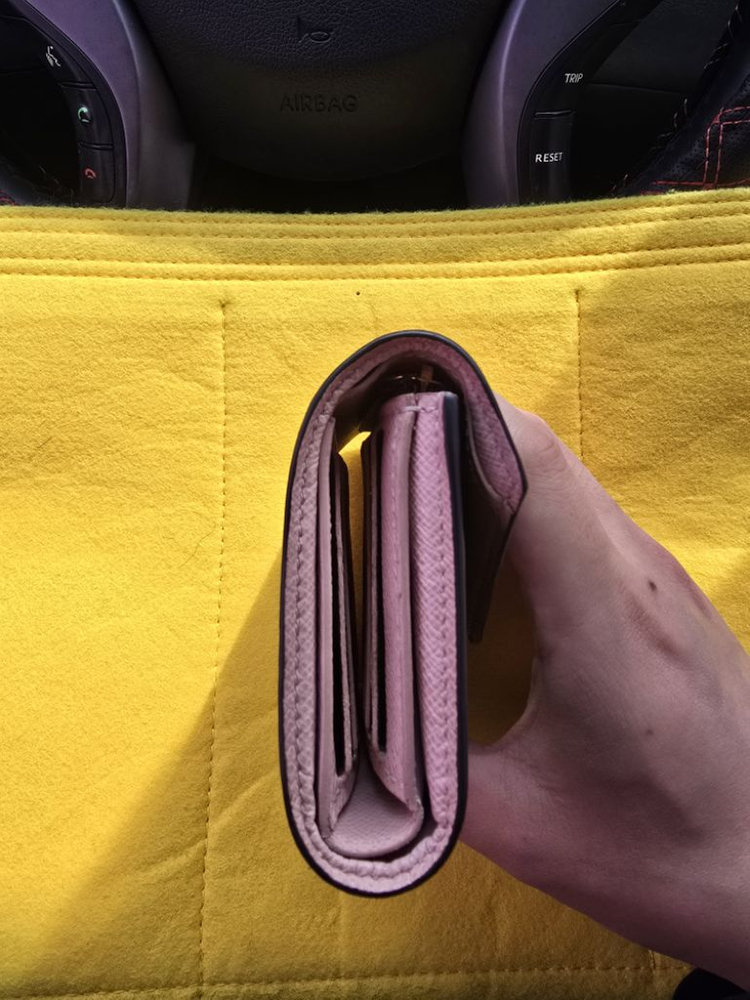 루이비통 빅토린 중지갑--3