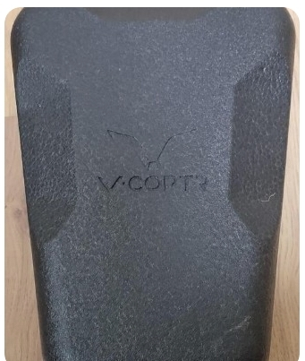 v-coptr falcon 드론 파손된 기체와 엑세서리--5