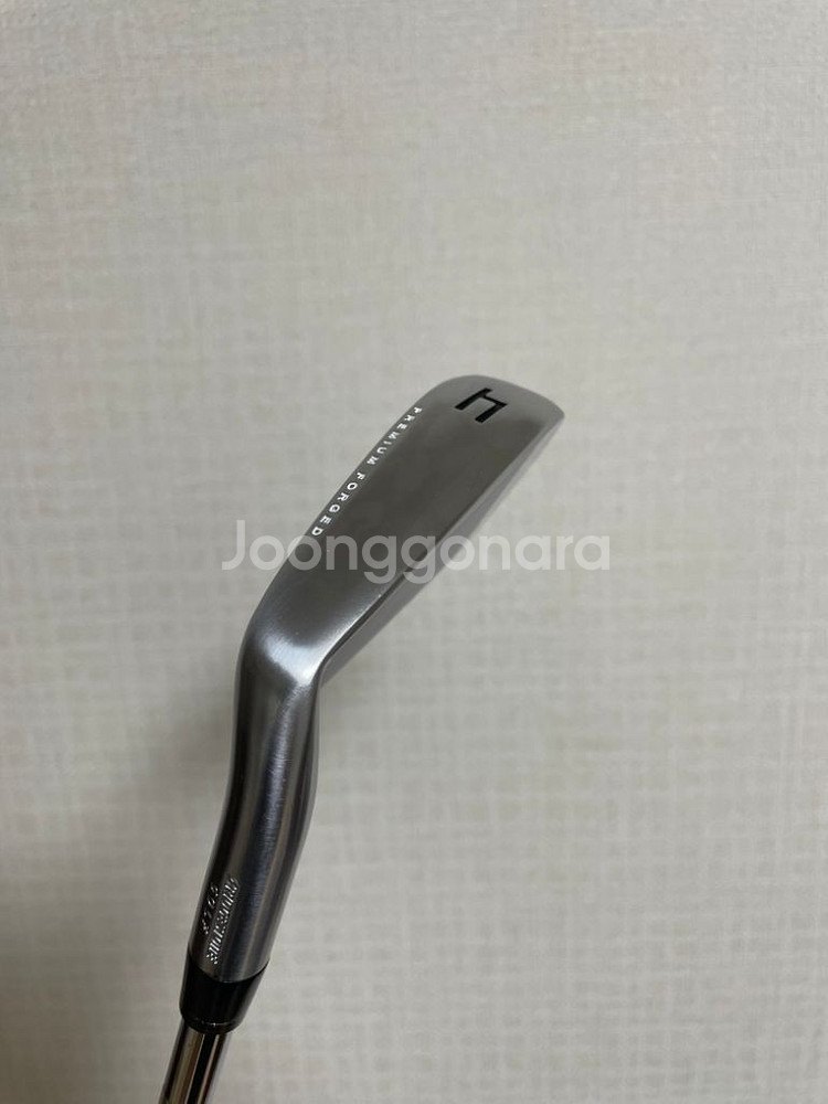 브릿지스톤 v300 9세대 4번 아이언 민트급!!--1
