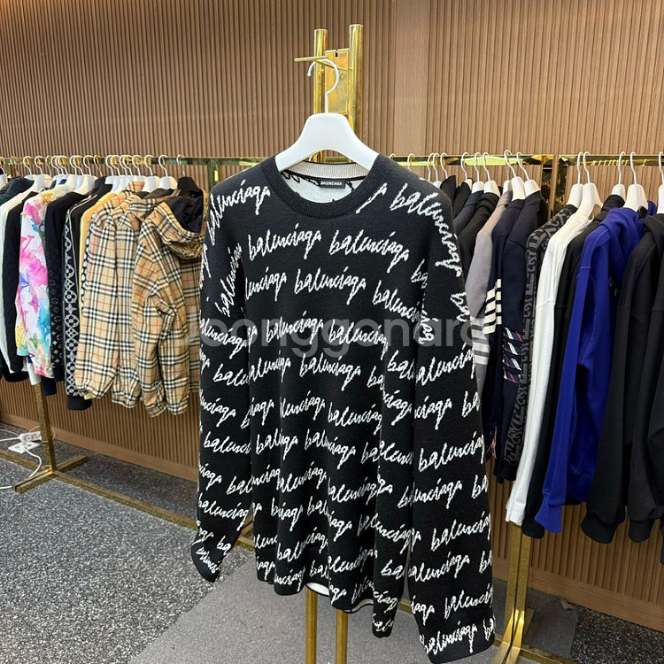 [M사이즈]발렌시아가 멀티로고 오버핏 니트--1