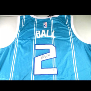 nba 슈퍼스타 라멜로볼 친필사인 유니폼
