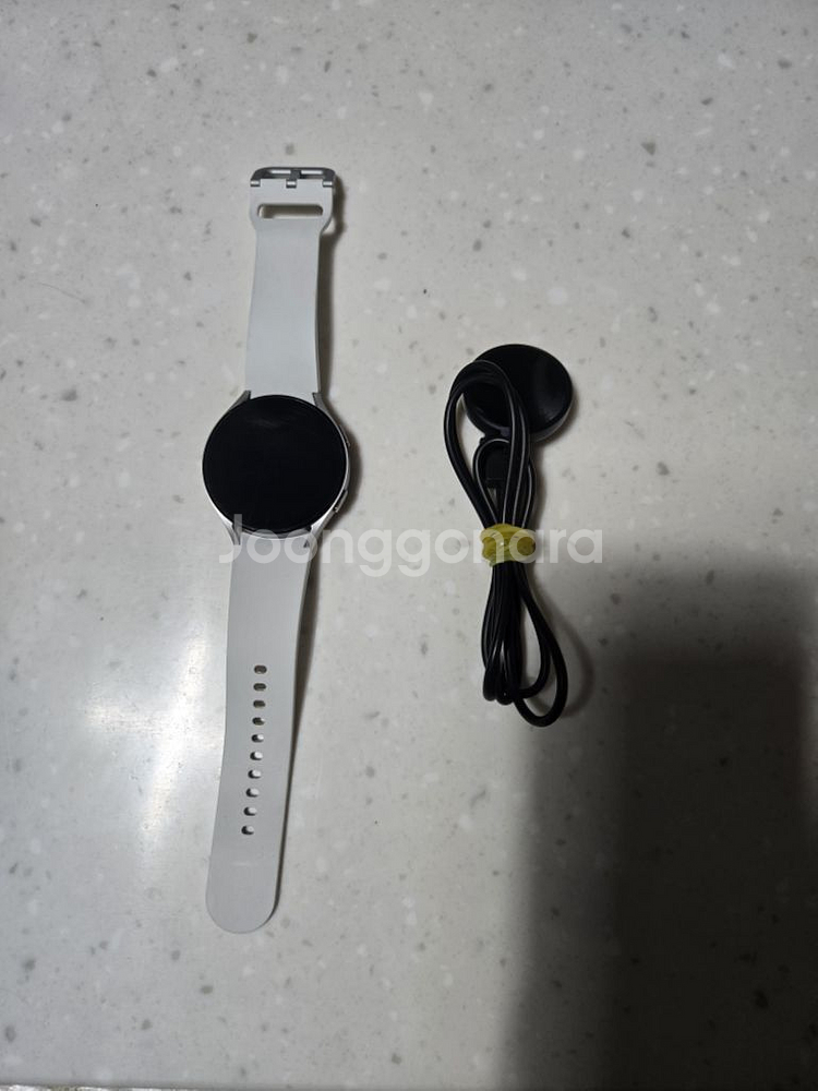 갤럭시워치4 44mm 실버 S급 팝니다--0