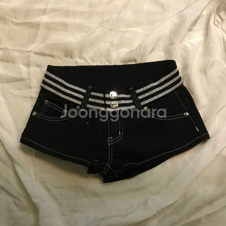 Renoma 레노마 글리터 스티치 숏팬츠--1